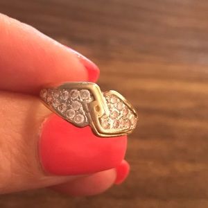 🦋14K Gold & CZ Ring Size 7💕🦋